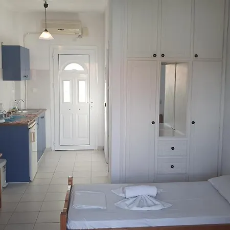 Nikos Aparthotel Laganas