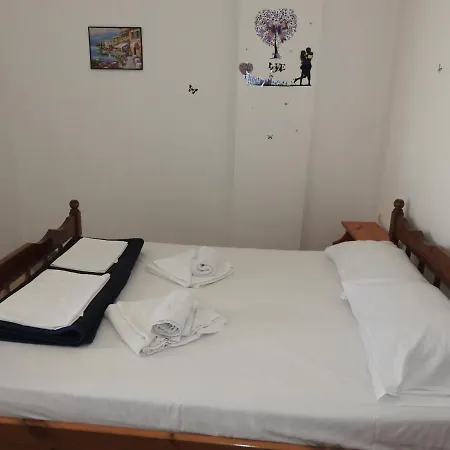Nikos Aparthotel